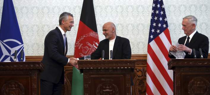 Kαμπούλ: Οι αμερικανικές δυνάμεις προχώρησαν σε αεροπορικές επιδρομές μετά την επίθεση βομβιστών-καμικάζι